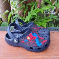 ราคา รองเท้าเด็กชาย Crocs ลาย Spiderman C8 J3 สินค้าเข้าสต๊อกใหม่ มี 3 สีให้เลือก รองเท้าเบาและนี่มใส่สบาย ใช้ดี ใช้ทนทาน (16934050922)