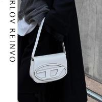 ราคา Niche Design Diesel Portable Jingle Bag 2023 New One Shoulder Armpit Bag Silver Small Bag All Match Messenger Bag (20662863264)