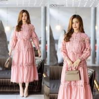 ราคา Maxi dress ผ้าฝ้ายเกรดพรีเมี่ยม มาในทรงสไตล์แบรนด์เนมเนื้อผ้านุ่ม แต่งสลับกับงานลูกไม้สีเดียวกับชุด ใช้กระดุมมุกดูหรูหราไฮโซมากค่ะ (21331671068)