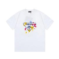 ราคา คุณภาพสูง 23ss ใหม่ล่าสุดเสื้อยืดพิมพ์ลายกราฟฟิตีตัวอักษรโลโก้แฟชั่นของแท้สำหรับผู้หญิงและผู้ชายเสื้อยืดแขนสั้นผ้าคอตตอน100 มีสไตล์ทรงหลวมใส่ได้พอดีกับบุคลิกและสวมใส่สบายเสื้อผ้าเข้าชุดได้กับทุกชุด (2