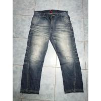 ราคา Uniqlo Jeans กางเกง ยีนส์ ขา กระบอก เล็ก ฟอกสี ตะเข็บ บิด เอว33 ยาว 38 ปลา ยขา 8 (16301073468)