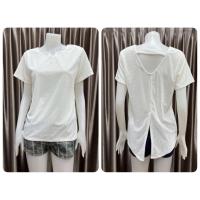 ราคา เสื้อกำมะหยี่ เปิดหลัง คอกลม มี 3 ขนาด อก 32 34 S ด้านหลังไขว้ อก 36 40 M และ อก 40 44 L ผ้านิ่มเด้ง ทิ้งตัว ใส่สบาย ใส่ได้ทุกโอกาสค่ะ (21002937438)