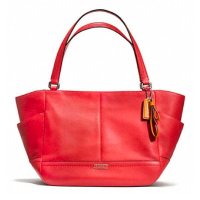ราคา กระเป๋า Tote COACH แท้ กระเป๋าหนังแท้ หนังนิ่ม สายหนังแท้ ใบใหญ่ สายสะพายไหล่ได้ ใช้งานสะดวก COACH 23284 PARK LEATHER CARRIE Vermillion (21346543623)