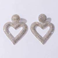 ราคา RYRYSTYLE ต่างหูเงินประดับพลอยเทียมสำหรับผู้หญิงต่างหูต่างหูสีแดงเครือข่ายอารมณ์เกาหลี (19685591149)