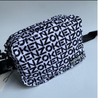 ราคา KENZO Monogram พิมพ์ตัวอักษรเต็มรูปแบบมูลค่าสูงสำหรับทั้งหญิงและชายกระเป๋าแมสเซ็นเจอร์สะพายไหล่เดียว (21346517711)