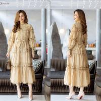 ราคา Maxi dress ผ้าฝ้ายเกรดพรีเมี่ยม มาในทรงสไตล์แบรนด์เนมเนื้อผ้านุ่ม แต่งสลับกับงานลูกไม้สีเดียวกับชุด ใช้กระดุมมุกดูหรูหราไฮโซมากค่ะ (21331671072)