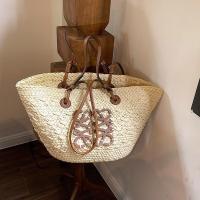 ราคา ครอบครัว LOEWE Laurence กระเป๋าฟางตะกร้าถักหญิงความจุมากกระเป๋าโท้ทชายทะเลใหม่2023กระเป๋าชายหาดฤดูร้อน (20370133664)