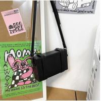 ราคา ใหม่ผู้ชายขนาดเล็กสีดำกระเป๋าสะพายไหล่สำหรับชายและหญิงกระเป๋าคนส่งเอกสารพาดลำตัวเรียบง่ายกระเป๋าถือดีไซน์สวยลำลองทรงกล่องหนัง Pu (19410223199)