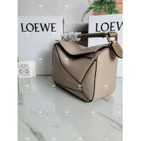 ราคา LUCKY Loewe ปริศนาเรขาคณิตที่ไม่ซ้ำกันเส้น Anagram embossed ที่ถอดออกได้สายคล้องไหล่ปรับได้ calfskin crossbody ไหล่กระเป๋าทรายผู้หญิง (16566097583)