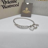 ราคา Vivienne Westwood Bracelet กำไลข้อมือ วิเวียน งานอะไหล่เงิน มีตัวจี้ชาร์ม ห้อย น่ารัก ดาว หัวใจ ดาวเสาร์ งานพร้อมส่ง ภาพถ่ายงานจริง 100 เส้นรอบวง 19 ซม ราคา 169 ไม่รวมกล่องอุปกรณ์ (21177462086)
