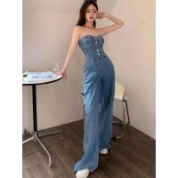 ราคา จั้มสูทยีนส์ขายาว เกาะอก ขากระบอก แต่งกระดุมหน้า สไตล์ฮ่องกง 4586 (21011325502)