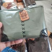 ราคา กระเป๋าใส่เหรียญหนังแท้ กระเป๋าแฮนด์เมด ทำจากหนังวัว งานแฮนด์เมค สินค้าพร้อมจัดส่ง เป็นสินค้า Otop 5 รหัส 828 (21097970698)