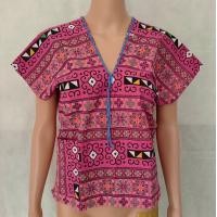 ราคา เสื้อพื้นเมืองเชียงใหม่ เสื้อผ้าฝ้ายคอกะเหรี่ยง ขนาดรอบอก 42 นิ้ว ยาว 21 นิ้ว (18746404928)