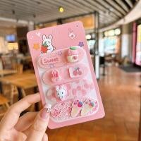 ราคา 9PN 06 กิ๊บติดผม เด็กผู้หญิง เกาหลีลายการ์ตูน ชุด 4 ชิ้นแผ่นแปะผม ตีนตุ๊กแก ที่คาดผม ที่ติดผม (19777267048)