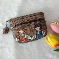 ราคา พร้อมส่ง กระเป๋าสตางค์ กระเป๋าใส่เหรียญ กระเป๋าผ้าแฮนด์เมด Handmade 2 ช่องซิป 3 ช่อง ทรงแบน ใส่บัตร ใส่แบงค์ ใส่เหรียญ ลายเยอะ (20570034102)