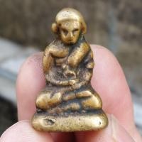 ราคา พระหลวงพ่อไปล่ วัดกำแพง (12798541991)