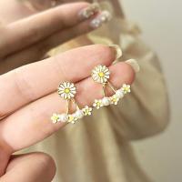 ราคา ต่างหูดอกไม้เดซี่สำหรับผู้หญิงไข่มุกหนึ่งคู่สำหรับส่วนตัวเดซี่สดใสขนาดเล็กต่างหูเงิน S925สำหรับผู้หญิง (19966266743)