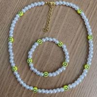 ราคา สร้อยลูกปัด กำไลข้อมือ ลูกปัดมุก ลูกปัดหน้ายิ้ม พร้อมส่งจากไทย (19908057553)