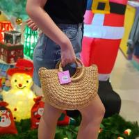 ราคา กระเป๋าสาน ครึ่งวงกลม มีสายสะพายยาว ทรงแข็งแรงอย่างดี (18840563623)