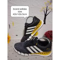 ราคา รองเท้ามือสองสภาพดี เหมาะสำหรับใส่เล่นกีฬาใส่ลำลอง (21370925532)