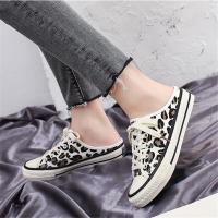 ราคา ส่งฟรี รองเท้าผู้หญิง รองเท้าผ้าใบเปิดส้น ลายเสือดาว พร้อมส่งจากกทม เบอร์35 40ค่ะ (14688411808)