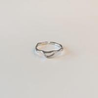 ราคา She with Cheewa silver925 cayla ring แหวนเงินแท้ มินิมอล ทรงคลื่นๆสุดชิค สามารถปรับขนาดตามนิ้วได้เลยค่ะ บริการเก็บเงินปลายทาง (16140812294)