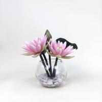 ราคา แจกันดอกบัวประดิษฐ์ ดอกบัวสีชมพูจัดในแจกันแก้วใสทรงกลม Artificial water lily arrangment (16300115235)