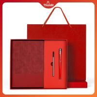 ราคา Thunlit สมุดโน๊ตปกหนังอ่อน A5 Journal สมุดบันทึกพร้อมปากกา สไตล์วินเทจ ชุดกล่องของขวัญที่ดีสำหรับธุรกิจและเพื่อน (19257402024)