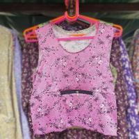 ราคา 005 Size S เสื้อคอกระเช้าลายดอก เสื้อคนแก่ ขนาด อก 34 ยาว 28 (15887937600)
