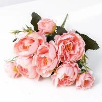 ราคา ช่อดอกไม้สีขาวดอกไม้ประดิษฐ์ดอกโบตั๋นที่สวยงามแบบใหม่สำหรับของตกแต่งวันคริสต์มาสแต่งงานดอกไม้ปลอมทำจากผ้าไหมพวงหรีดตกแต่งสไตล์วินเทจ (21170822085)