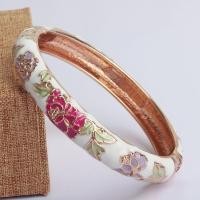 ราคา กำไลแฟชั่นสไตล์จีนแท้ลายดอกโบตั๋นสไตล์จีนลงยาแบบครัวซอนเนของที่ระลึกเที่ยวปักกิ่งของขวัญให้แฟนให้แม่ (17593441039)