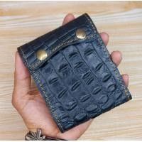 ราคา กระเป๋าสตางค์หนังวัว กระเป๋าหนังวัว อัดลายจระเข้ ดูเสมือนจริง ล็อกกระเป๋าด้วยกระดุมสแน๊ป 2 เม็ด กระเป๋าหนังวัวแท้ สีดำ (15594549537)