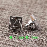 ราคา Tory Burch ต่างหูเม็ดกลมรูปตัวอักษรสีฟ้ามุกต่างหูหมุดดอกไม้ต่างหูแฟชั่นอเนกประสงค์น้ำหนักเบาหรูหราคลาสสิกที่เต็มไปด้วยเพชรสำหรับผู้หญิง high quality (17269080679)