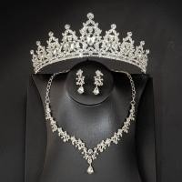 ราคา ชุดเครื่องประดับวินเทจพิสดาร Rhinestone มงกุฎเจ้าสาวสุภาพสตรีจี้สร้อยคอต่างหูชุดเจ้าสาว Tiara อุปกรณ์เสริมผม สร้อยคอ ต่างหู มงกุฏเจ้าหญิง (16970977312)