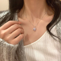 ราคา earika earrings swirl snowflake necklace สร้อยคอจี้รูปเกล็ดหิมะคริสตัล เงินแท้ เหมาะสำหรับคนแพ้ง่าย (21035081135)