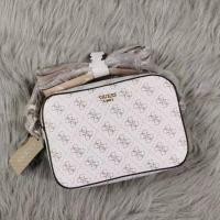 ราคา Guess กระเป๋าคอสบอดี้สายหนังทรงกล่อง (16439117477)