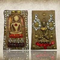 ราคา พระสมเด็จพิมพ์ไกเซอร์ หน้าอกพลอยแดง ประดับพลอยด้านหลัง โรยพระธาตุประดับพลอยฝังพระกริ่ง ลงรักปิดทอง ส่งตรงปก L16 (20685737151)