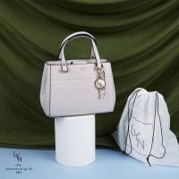 ราคา พร้อมส่ง กระเป๋าlyn ทรงถือ มีสายยาว รุ่นนี้หรูมากสาวออฟิส ออกงาน ต้องมี (20600289519)