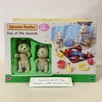 ราคา ตุ๊กตาหมา และเก้าอี้ชายหาด อาหารจิ๋ว ห่วงยาง ซิลวาเนียน Day at the Seaside Farthing Dog Sylvanian Family บ้านตุ๊กตา (18978967031)