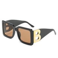 ราคา Women Fashion Style Big Frame Square Vintage Sunglasses Retro Aesthetic Sun Shades Glasses for Women Men Eyewear (12179711271)