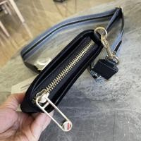 ราคา Tommy Hilfiger Crossbody Bag Shoulder Bag 2307105 (19763361105)