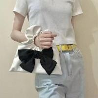 ราคา พร้อมส่ง Niche กระเป๋าผู้หญิง กระเป๋าใบเล็ก สีขาว จีบ เมฆ โบว์ กระเป๋าสะพายไหล่ข้างเดียว กระเป๋าถือขนาดเล็ก (18748656008)