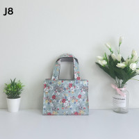 ราคา กระเป๋าผ้าเคลือบกันน้ำ รุ่น J ใช้ถือ ไปพักเที่ยง ใส่มือถือ กระเป๋าเงินใบสั้น ลายน่ารัก ใบเล็กกะทัดรัด (21036861064)