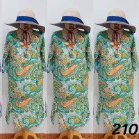 ราคา ชุดเดรสโบฮีเมี่ยน เดรสสาวผอมสาวอวบ กระโปรงผ่าข้าง คอวีแขนกระดิ่งมีเชือกขนนกให้ผูกเอว 210 พร้อมส่ง เสื้อผ้าแฟชั่น (19965187874)