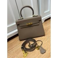 ราคา ส่งฟรี กระเป๋า KELLY 25 cm Epsom PU Leather อะไหล่ทอง กระเป๋าถือ สะพายข้างผญ สวยๆ กระเป๋าใส่ของ แฟชั่น สไตล์แบรนด์เนม ทรงสวย เรียบหรู คลาสสิค HOT (20604305328)