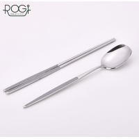 ราคา Rogi ชุดอาหารเย็นสแตนเลสพรีเมี่ยมเครื่องใช้บนโต๊ะอาหารเกาหลีมี5สี ช้อนและตะเกียบ แพคเกจของขวัญสุดหรูผลิตในเกาหลี (14618567935)