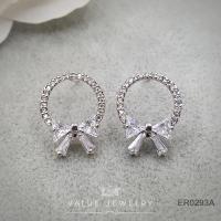 ราคา Value Jewelry ER0293 กว้าง1 3cmยาว1 3cm เครื่องประดับเพชรCZ เกรดพรีเมี่ยม หนีบ ห่วง ระย้า คริสตัล เพชร สร้อยข้อมือ สร้อยคอ แหวน (369224534)