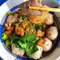 ราคา เส้นเล็ก ก๋วยเตี๋ยวเรือเลอรส อร่อย รสเด็ด น้ำซุปเข้มข้น รับตรงจากโรงงานผลิต ถูกที่สุด ของแท้100 (21055440531)