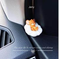 ราคา โมเดลฟิกเกอร์ Tom and Jerry ตุ๊กตาวางหน้าคอนโซลรถยนต์ โมเดล ตกแต่งภายในรถยนต์ (20962116196)