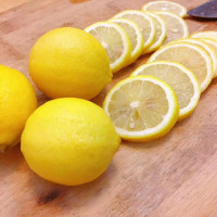 ราคา เมล็ดพันธุ์มะนาวเลม่อน ไร้เมล็ด ดก น้ำเยอะ หอมเปลือกบาง มะนาวแป้นสุขประเสริฐ ทนโรคดี มะนาวเเป้นพิจิตร1ลูกใหญ่ รากแข็งแรงทนแดดทนฝน เเละดก เปลือกบางลูกดก 10เมล็ด มะนาวไข่ ต้นมะนาวแป้นรำไพ เมล็ดพันธุ์ ต้